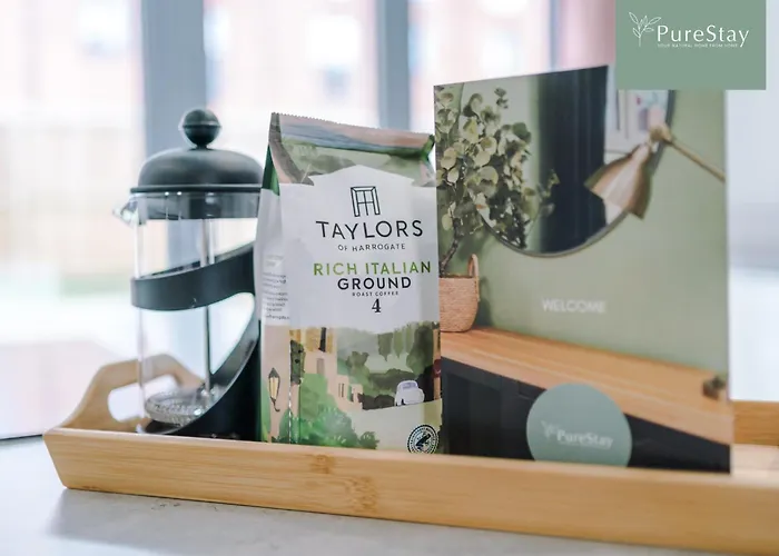 Modern 5 Bedroom House In By Purestay - Short With Service & Free Parking Vakantiehuis Manchester