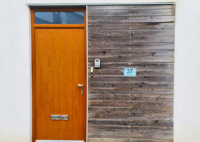 3 Bed House Etihad بيت للعطل