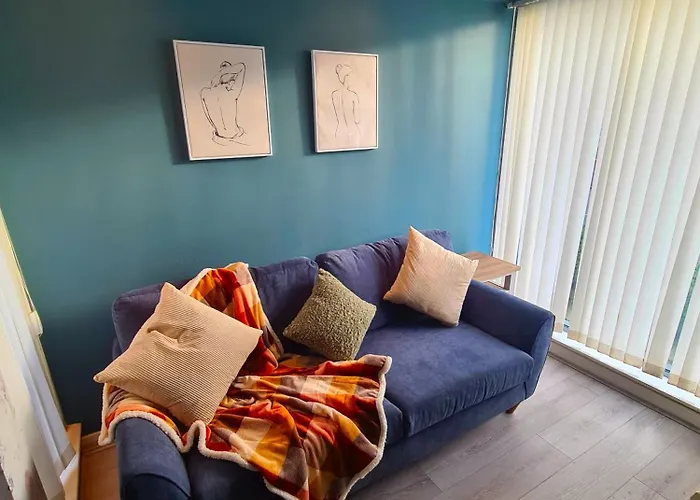 Tatil Evi 3 Bed House Etihad Stadium, Coop Live Private Parking With Optional Hot Tub