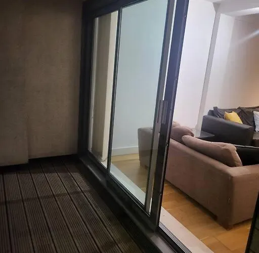 Striking 1 Bedroom Appartement