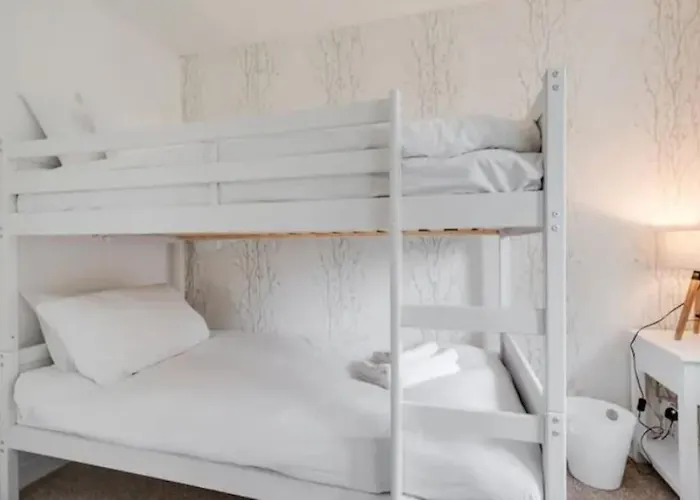 펜션 New Build House Near Trafford Centre With Drive