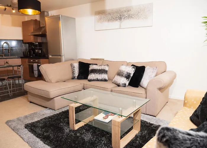 דירה Luxury Two Bedroom Flat Opposite Coop Live N Etihad Stadium With Free Secure Parking, Netflix And Sky Tv *