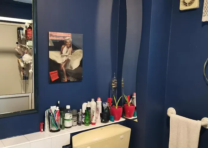 Etihad Stadium & Coop Live Arena 홈스테이 *