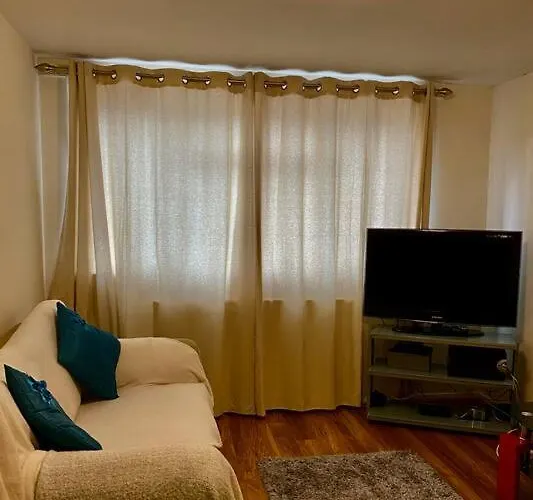 Lovely, Spacious 1-bedroom With *free Parking Apartman Manchester