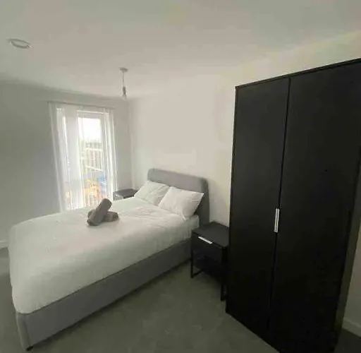 Luxury 2 Bedroom In The Heart Of *