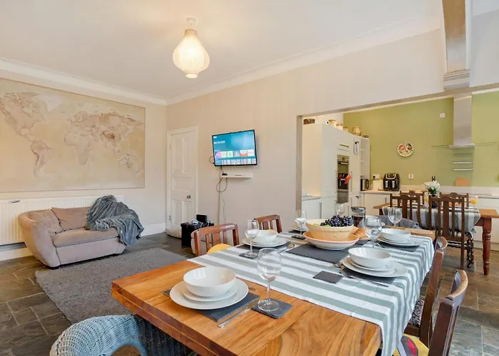 Spacious 5bed House In South - Pass The Keys Casa de Férias Manchester