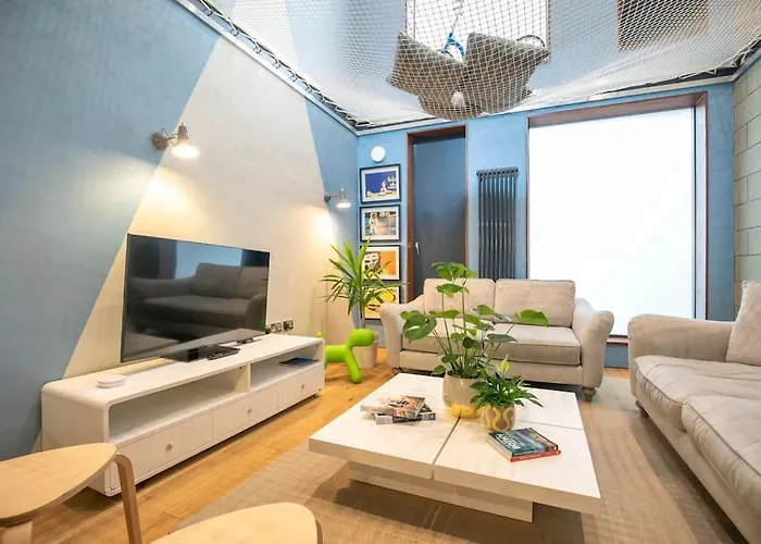 Hammock Heights! Hot Tub,private Garage,citycentre Apartament