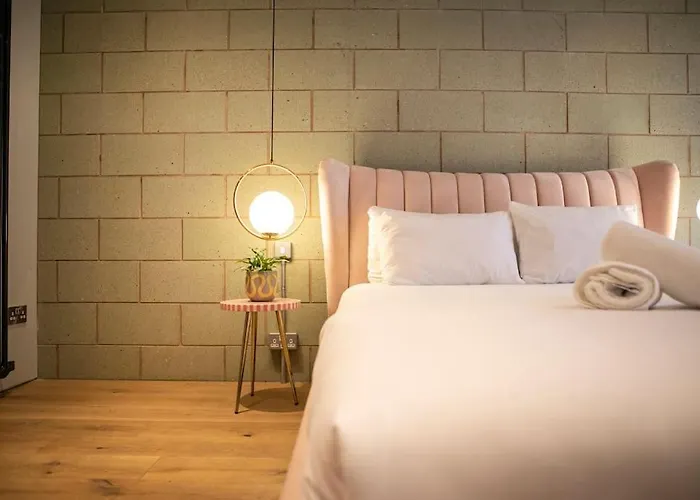 아파트 Hammock Heights! Hot Tub,private Garage,citycentre *