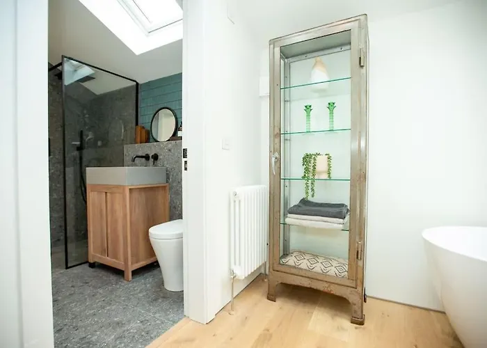 Chorlton Stylish & Roof Terrace