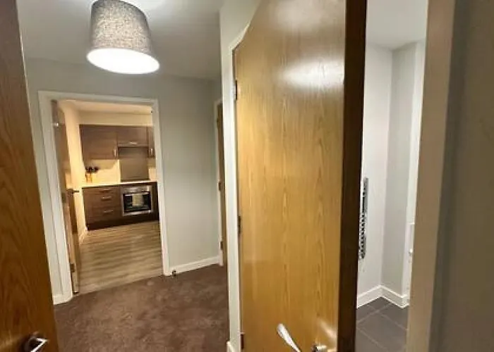 Apartament Large 2 Bed With Balcony And Sofa Bed Sleeps 6