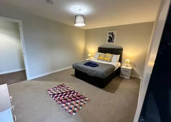 Large 2 Bed With Balcony And Sofa Bed Sleeps 6 Apartamento Mánchester