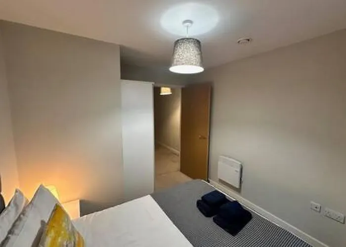 Airy 1 Bed Sleeps 2 Apartmán