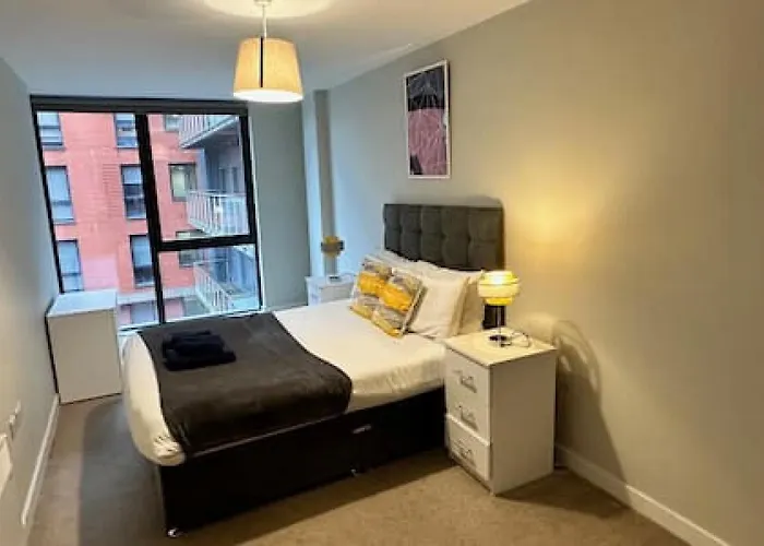 Cosy 1 Bed Sleeps 2 아파트 맨체스터