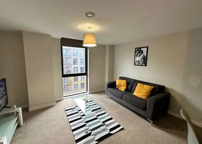 Fab 1 Bed In Sleeps 2 *