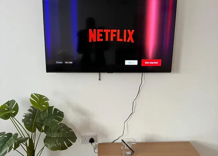 Sleeps 5-netflix-parkg-near Centre-etihad-coop Live Appartement