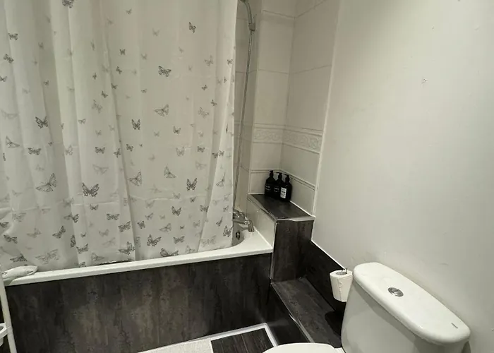 Sleeps 5-netflix-parkg-near Centre-etihad-coop Live