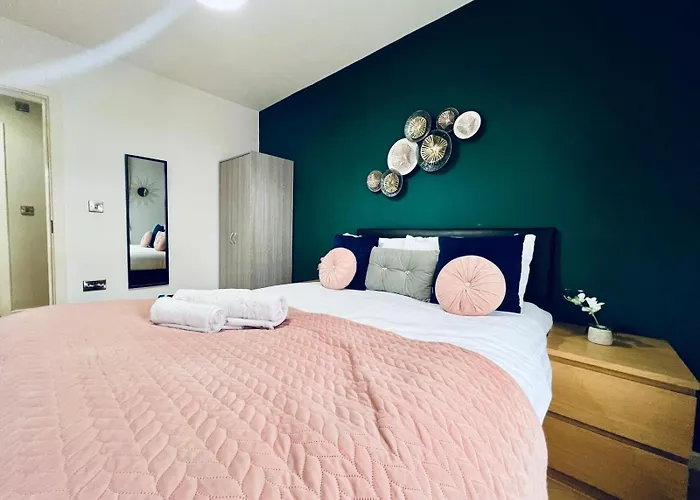 شقة Lovely 3 Dbl Bed *