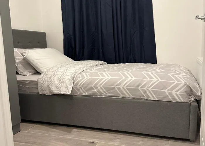 Lush Place * Manchester