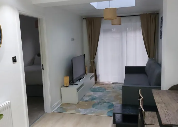 Lägenhet Bankwell Street Two Bedroom -apartment With Parking Manchester