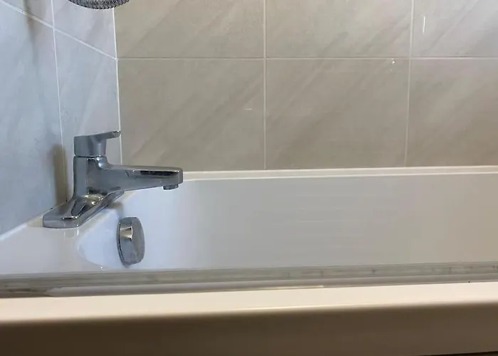 펜션 The Gold 맨체스터