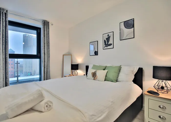Avalora Short Lets & Serviced Accommodation - 2Bed & 2Baths Ensuite, Parking, Balcony, Wi-Fi, Netflix, Media City Appartement *