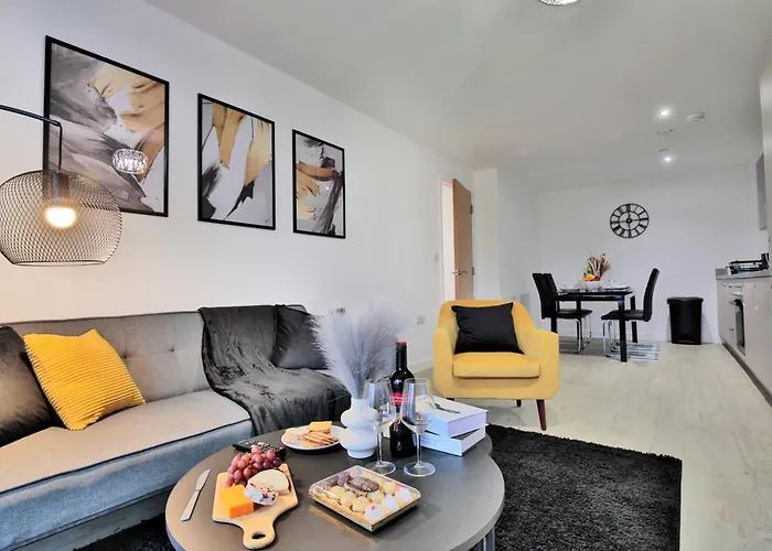 Appartement Avalora Short Lets & Serviced Accommodation - 2Bed & 2Baths Ensuite, Parking, Balcony, Wi-Fi, Netflix, Media City *