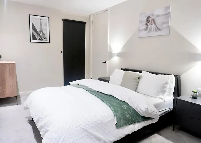 Luxury 2 Bed With Balcony