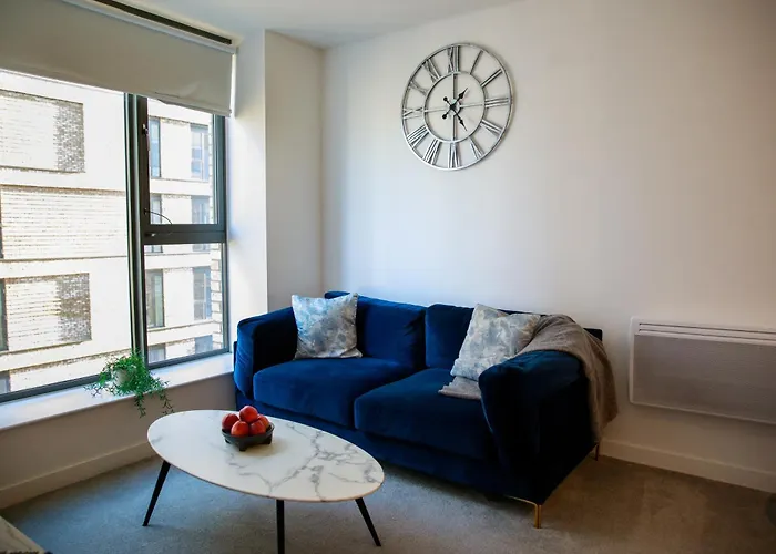 Trafford Modern 1 Bed With Cinema