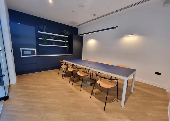 Trafford Modern 1 Bed With Cinema Apartmán *