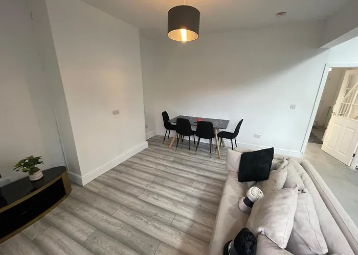 Spacious 4-bedroom House In *