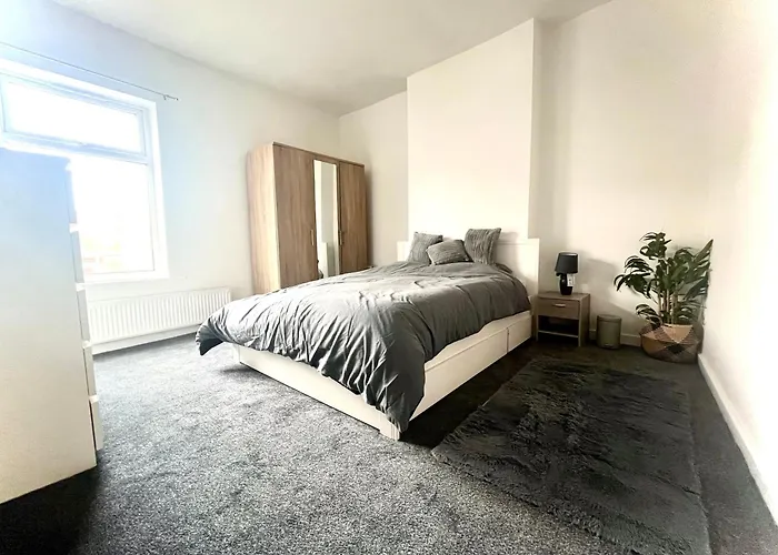 Spacious 4-bedroom House In 아파트 맨체스터