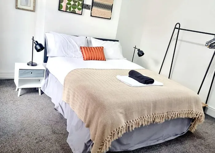 Dom wakacyjny Gorgeous Stylish Cheri Victorian House In *