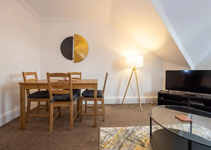 Apartament The Burton- Free Gated Parking *