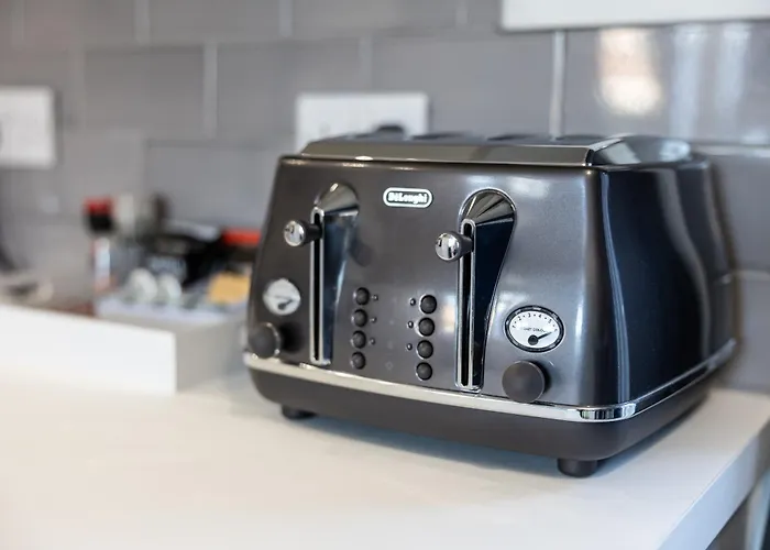 Dom wakacyjny The Heart - Cosy 3 Bedroom House With Double Driveway And Garden In