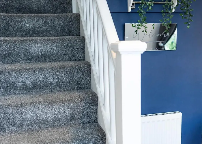 The Heart - Cosy 3 Bedroom House With Double Driveway And Garden In *