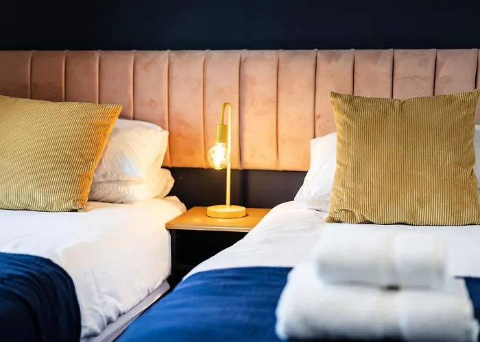 The Heart - Cosy 3 Bedroom House With Double Driveway And Garden In Dom wakacyjny *