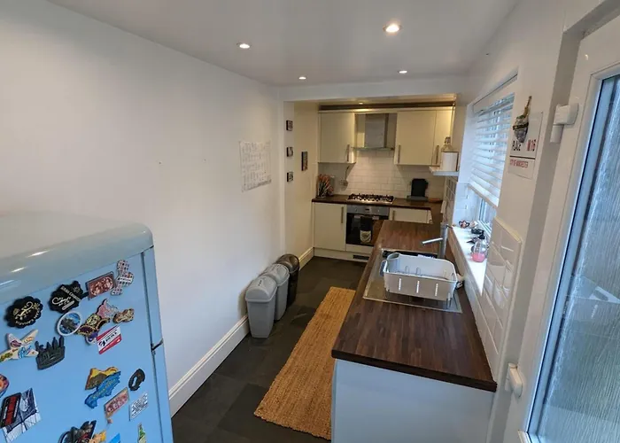 Warm Family 2db House!