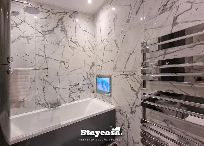 Luxury Penthouse Skyline 23rd Floor *