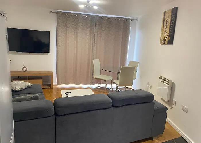 Appartement Eaglet 2 Bedroom Luxury Near Etihad Staduim *