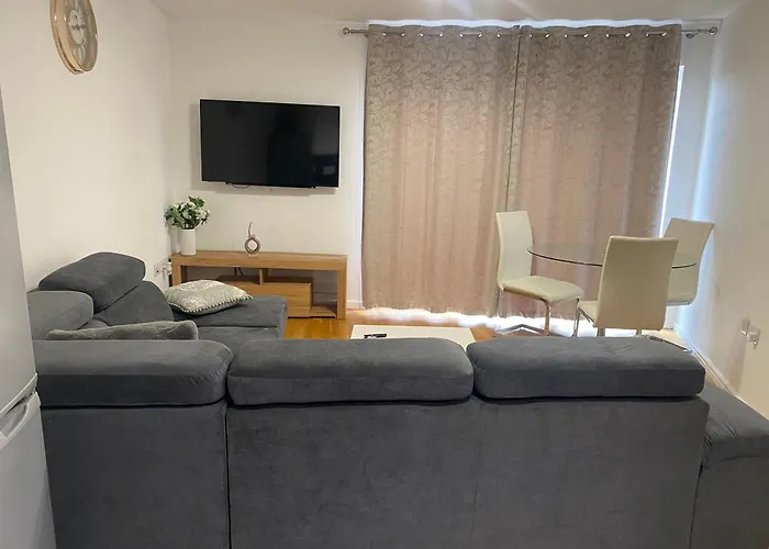 Apartament Eaglet 2 Bedroom Luxury Near Etihad Staduim