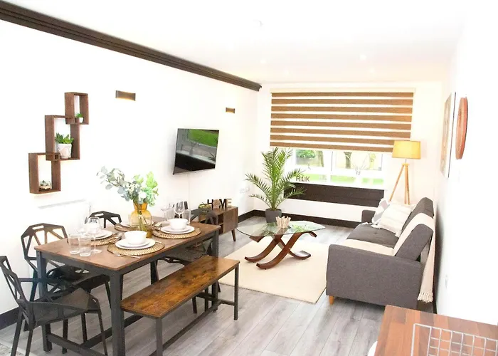 The Cozy Chapter - Spacious Near Centre & Old Trafford * Manchester