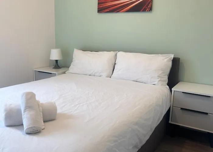 Lovely Entire Flat In 아파트 맨체스터