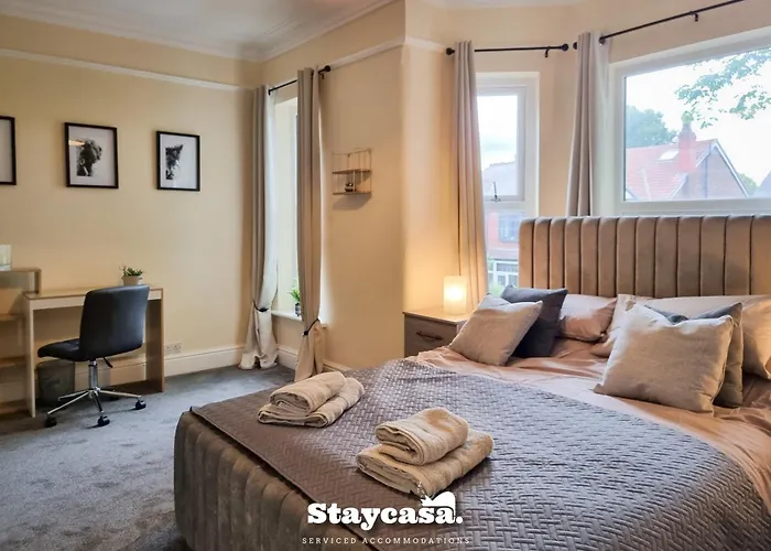 Spacious 5br In Leafy Withington Manchester