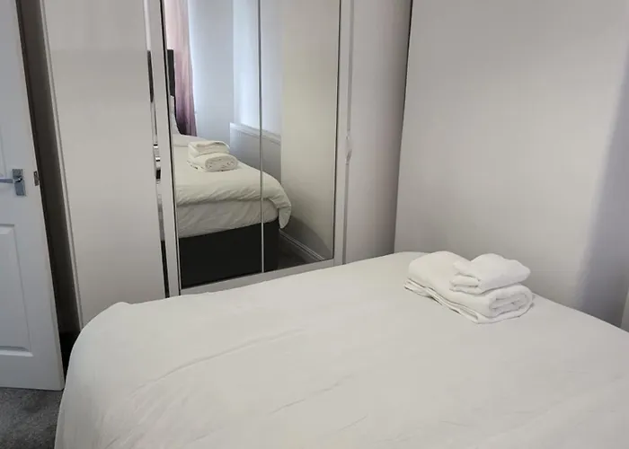 Serene 3br With Free Parking