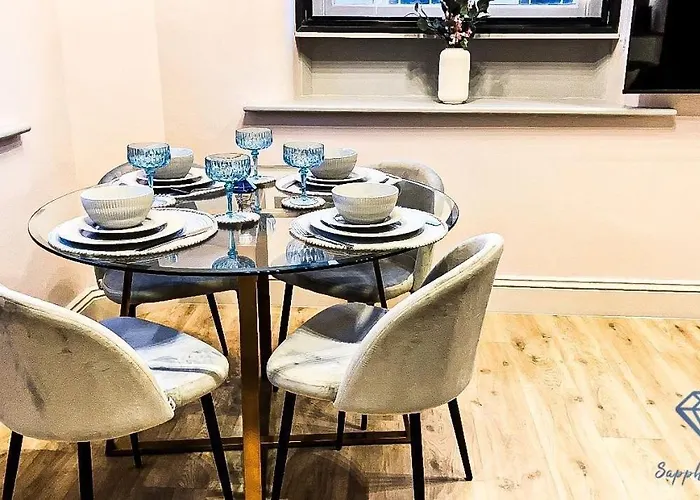 아파트 M1 Centre 3 Bed 3 Bath Luxe Penthouse *