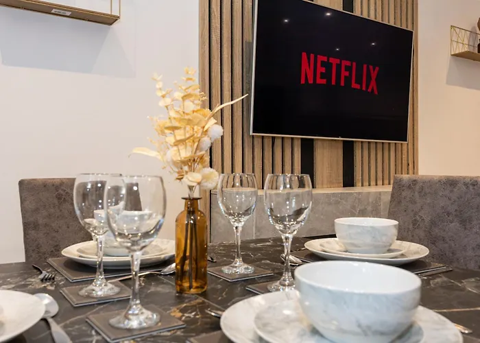 Vibrant 2br In Chorlton, Free Parking * Μάντσεστερ