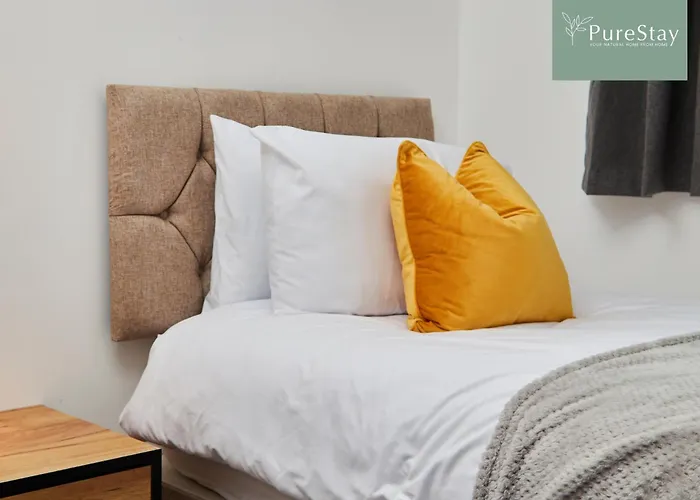펜션 Stylish 5-bedroom Retreat Sleeps 9 By Purestay 맨체스터