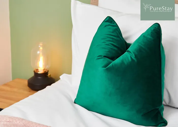 Ferienhaus Stylish 5-bedroom Retreat Sleeps 9 By Purestay Manchester