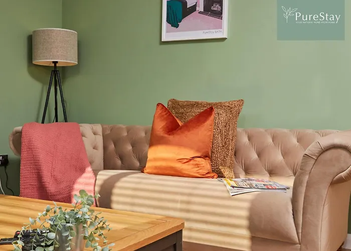 Fabulous House - 5 Beds Sleeps 8 - Free Parking - By Purestay Casa vacanze Manchester