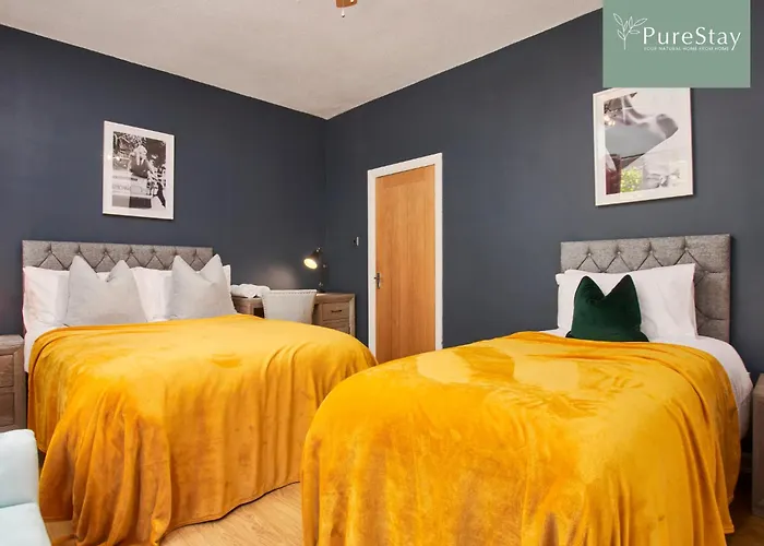 Big Contractor House With 6 Beds & Free Parking By Purestay - 7 Night Min! Dom wakacyjny *